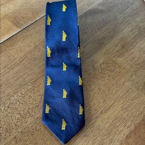Vintage Tarrant silk tie- Statue of Liberty 🗽
